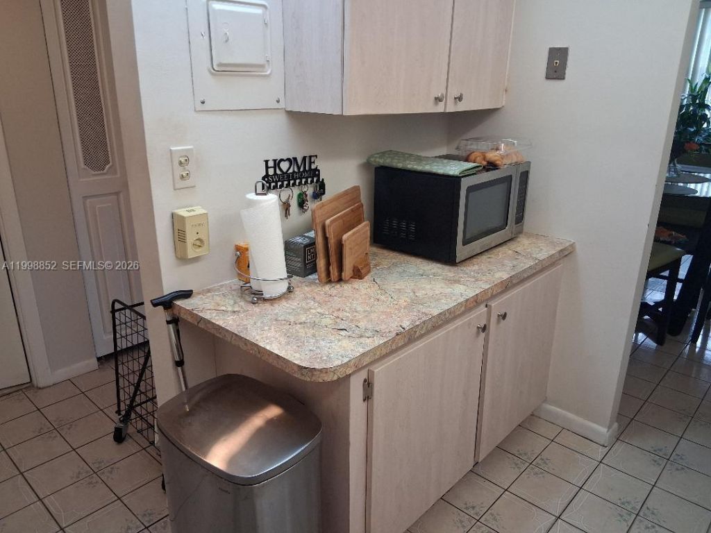 1100 St Charles Pl, Unit 213, Pembroke Pines, FL 33026 Photo