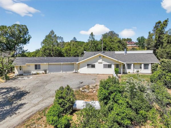 46535 Eastwood S, Oakhurst, CA 93644