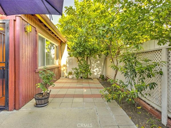 7631 Vineland, Unit 2, Sun Valley, CA 91352