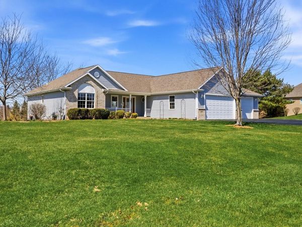 N207 Huberbrooks DRIVE, Watertown, WI 53098