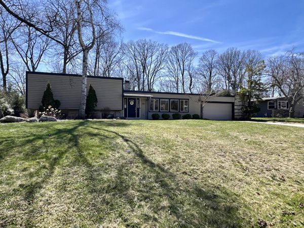 2115 W Greenwood Rd, Glendale, WI 53209