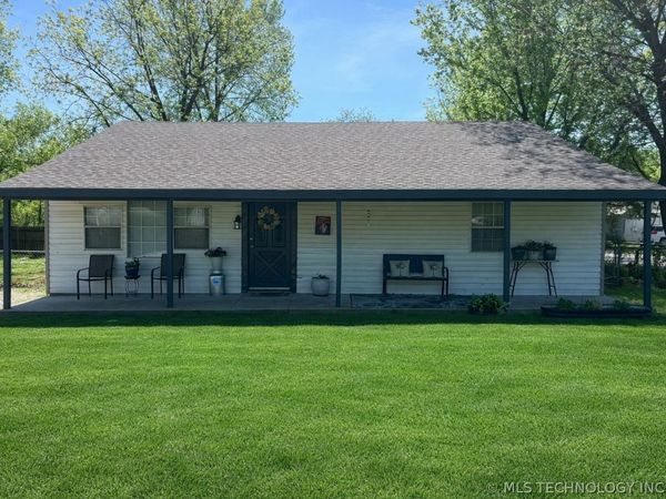 110 W Carter Street , Sperry, OK 74073