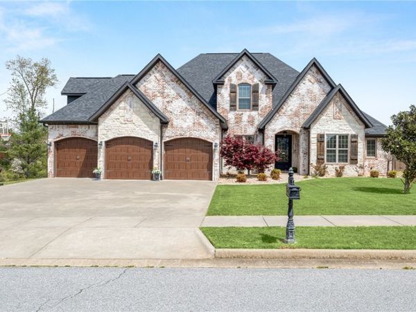 502 NE Marina Drive , Bentonville, AR 72712