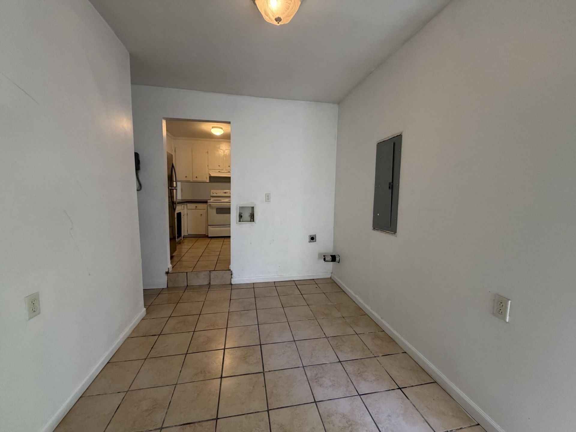 124 Miley Avenue Photo 8