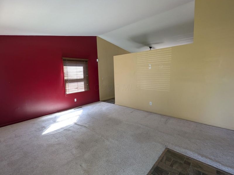 323 Sturbridge Road, Columbus, OH 43228 Photo 2