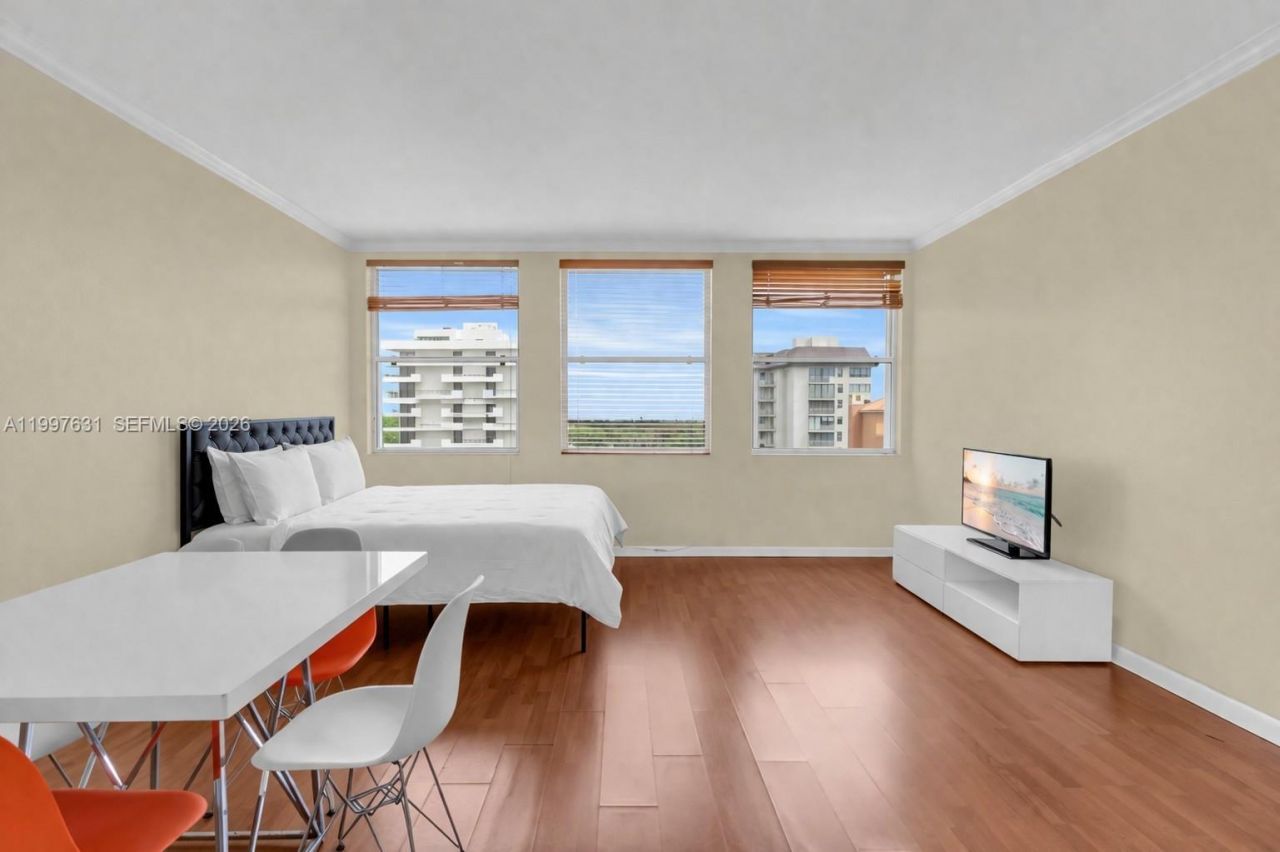 700 Biltmore Way, Unit 918, Coral Gables, FL 33134 Photo