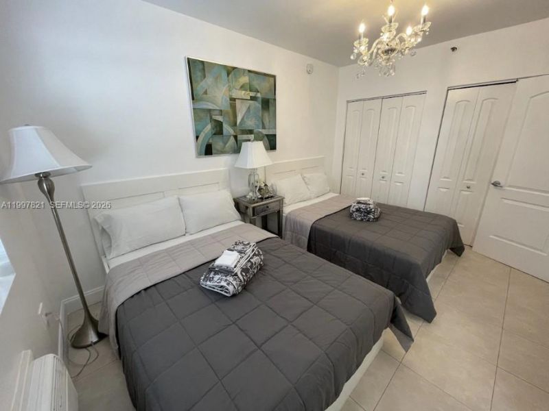 335 Ocean Dr, Unit 214, Miami Beach, FL 33139 Photo