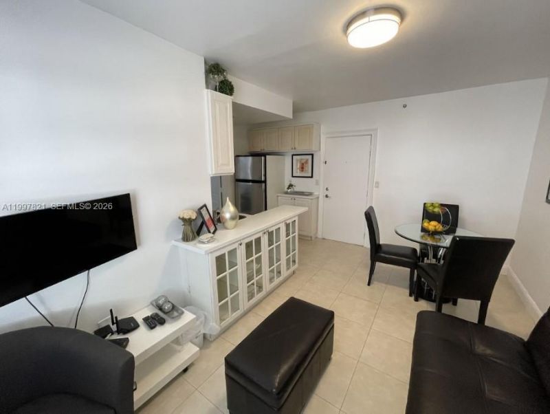 335 Ocean Dr, Unit 214, Miami Beach, FL 33139 Photo