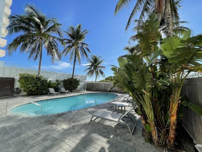 335 Ocean Dr, Unit 214, Miami Beach, FL 33139 Photo