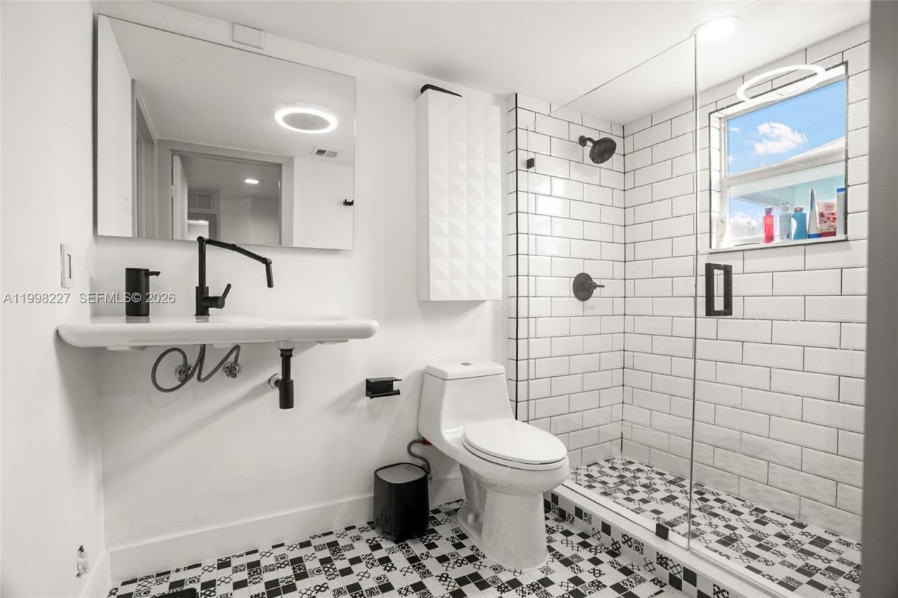 455 NW 19th Ln, Unit 17, Miami, FL 33136 Photo