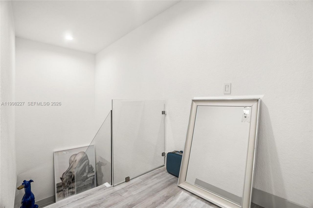 455 NW 19th Ln, Unit 17, Miami, FL 33136 Photo