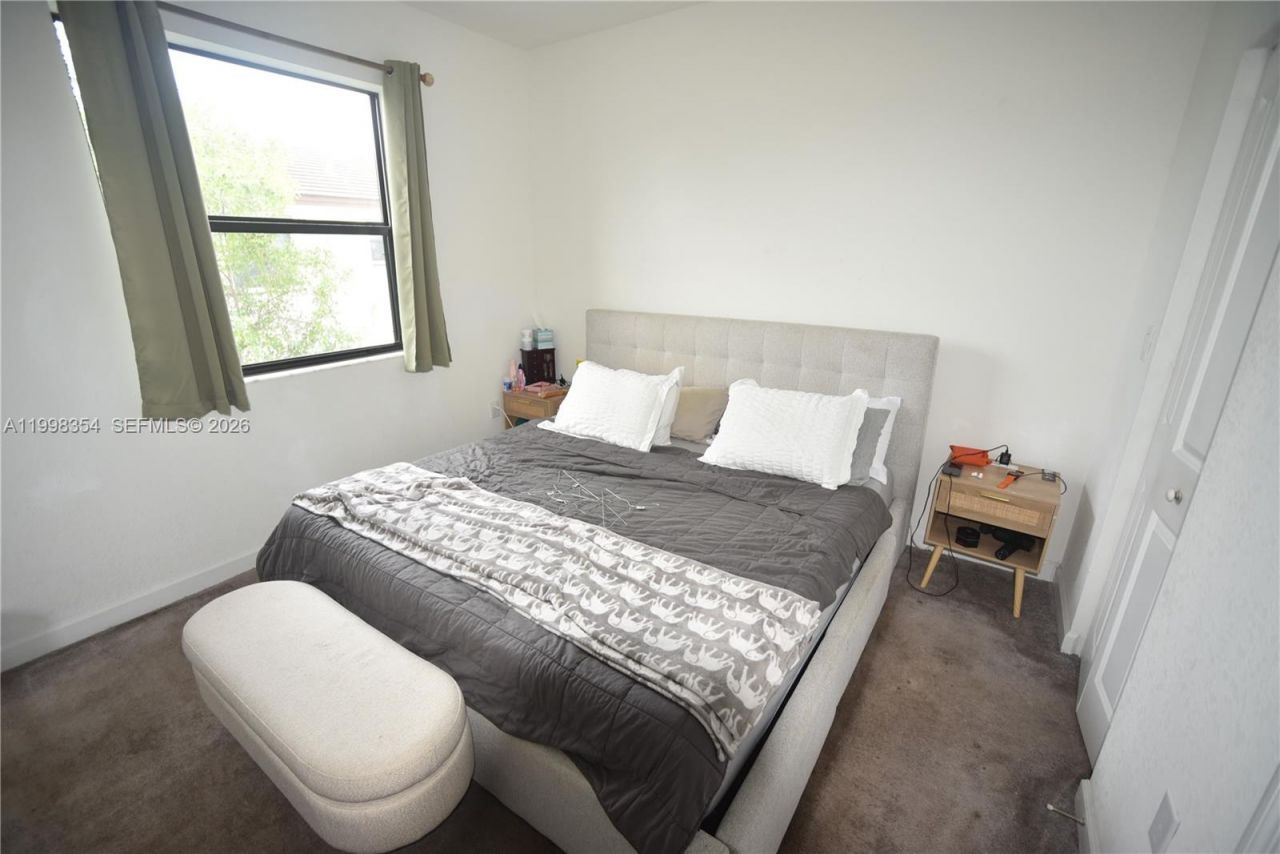 21404 NE 3rd Path, Miami, FL 33179 Photo