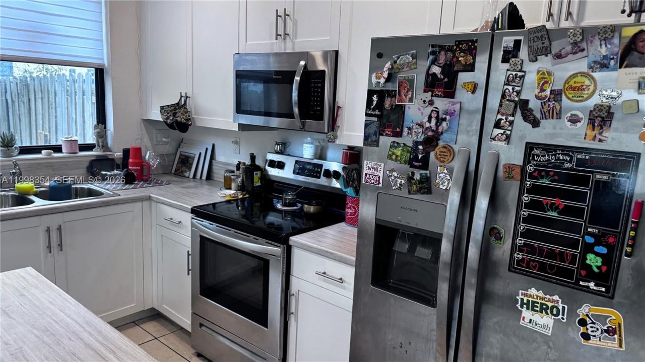 21404 NE 3rd Path, Miami, FL 33179 Photo