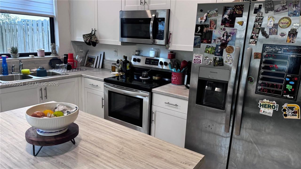 21404 NE 3rd Path, Miami, FL 33179 Photo