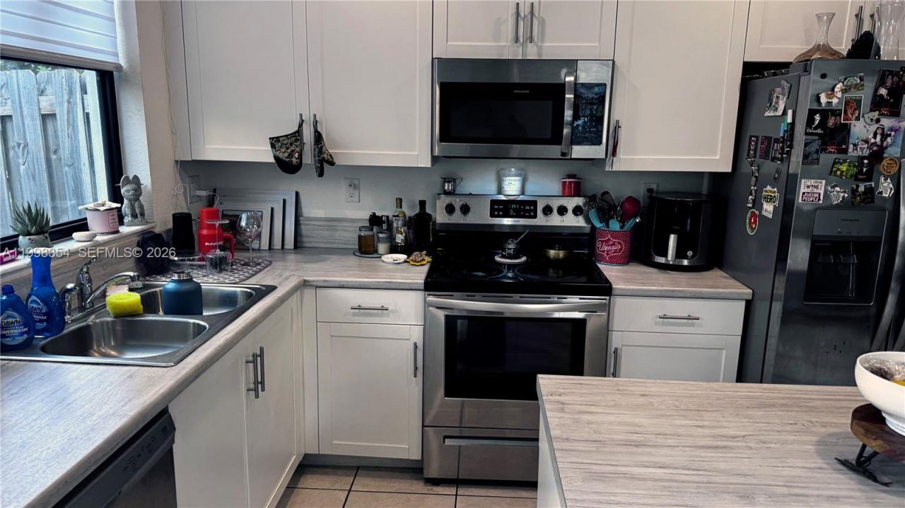 21404 NE 3rd Path, Miami, FL 33179 Photo