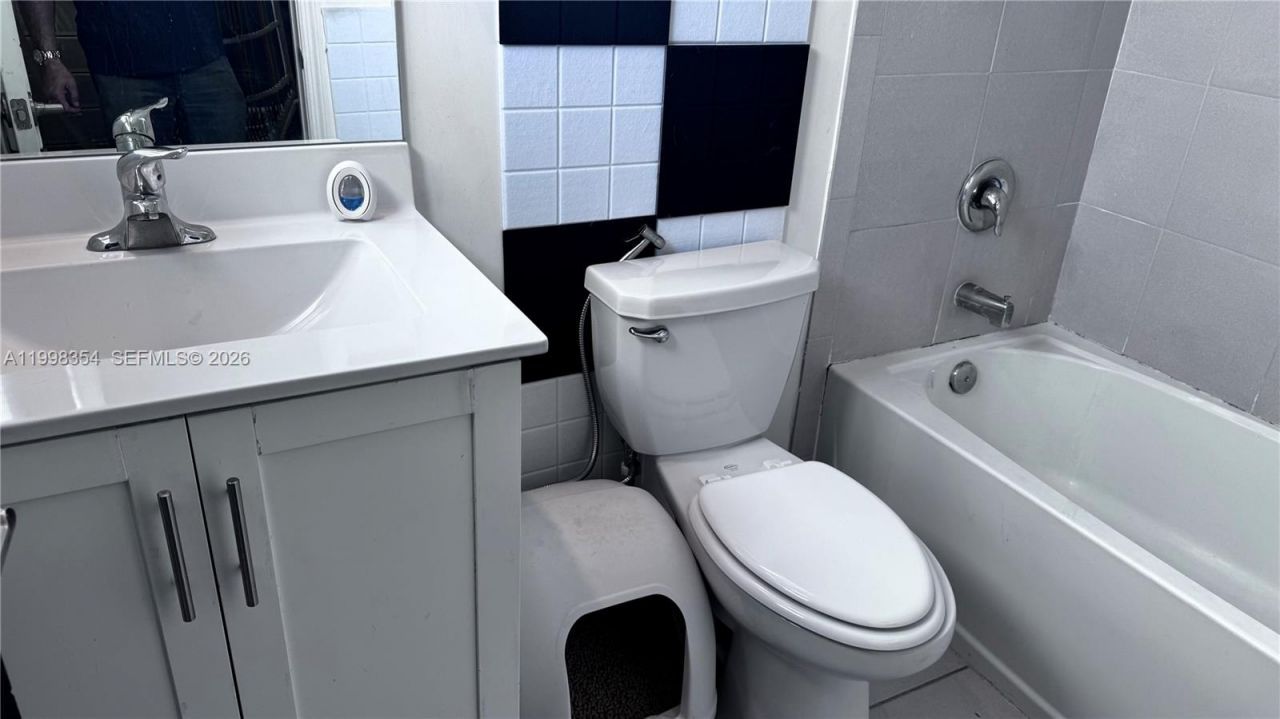 21404 NE 3rd Path, Miami, FL 33179 Photo