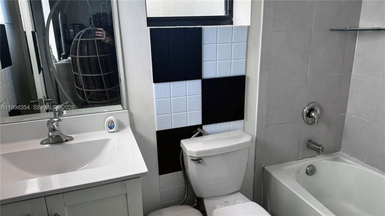 21404 NE 3rd Path, Miami, FL 33179 Photo