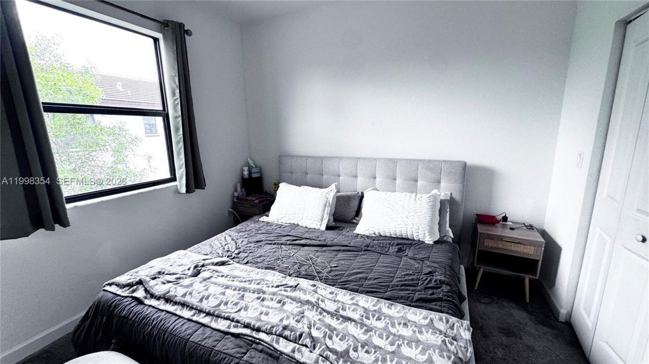 21404 NE 3rd Path, Miami, FL 33179 Photo