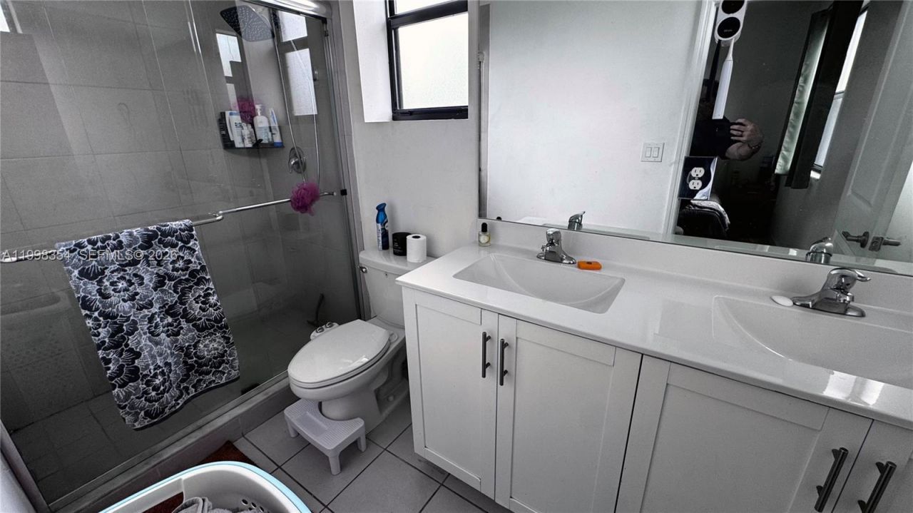 21404 NE 3rd Path, Miami, FL 33179 Photo