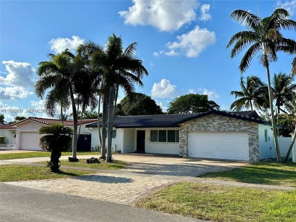 5424 Garfield St , Hollywood, FL 33021