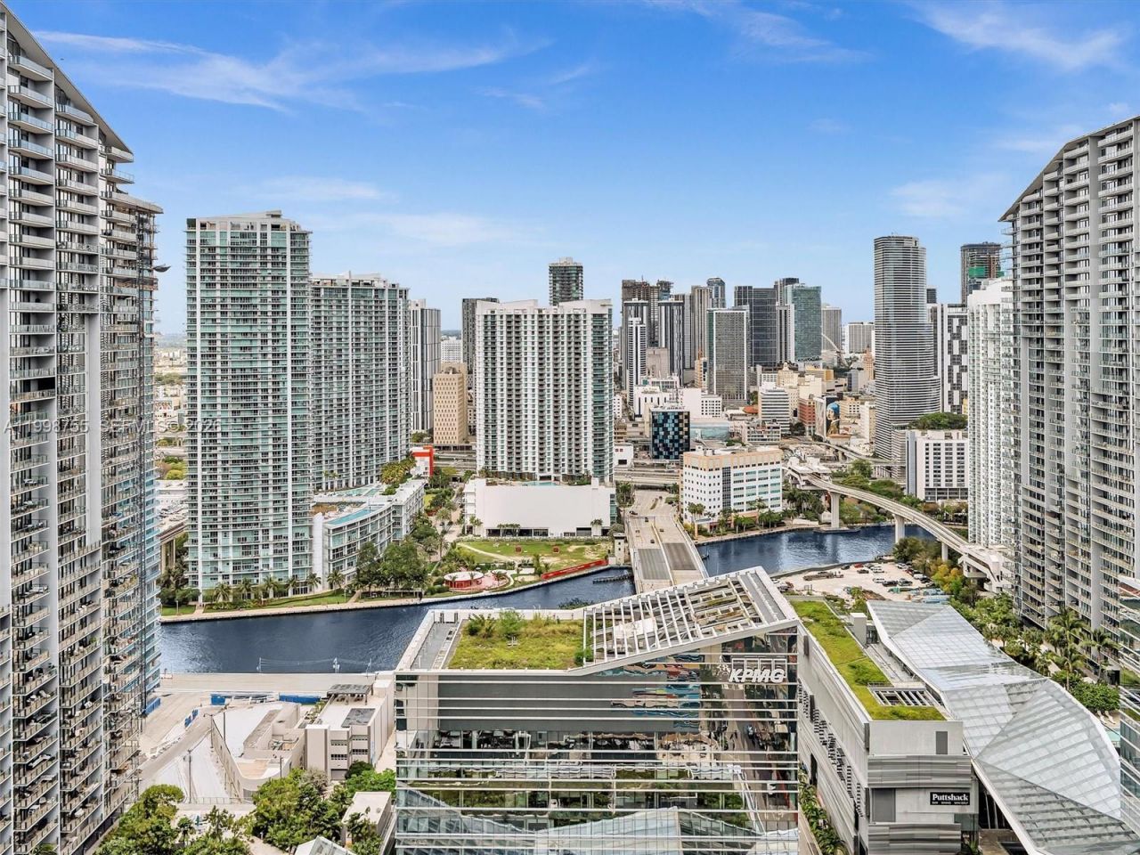 45 SW 9th St, Unit 3609, Miami, FL 33130 Photo