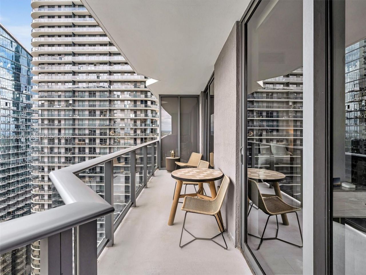 45 SW 9th St, Unit 3609, Miami, FL 33130 Photo