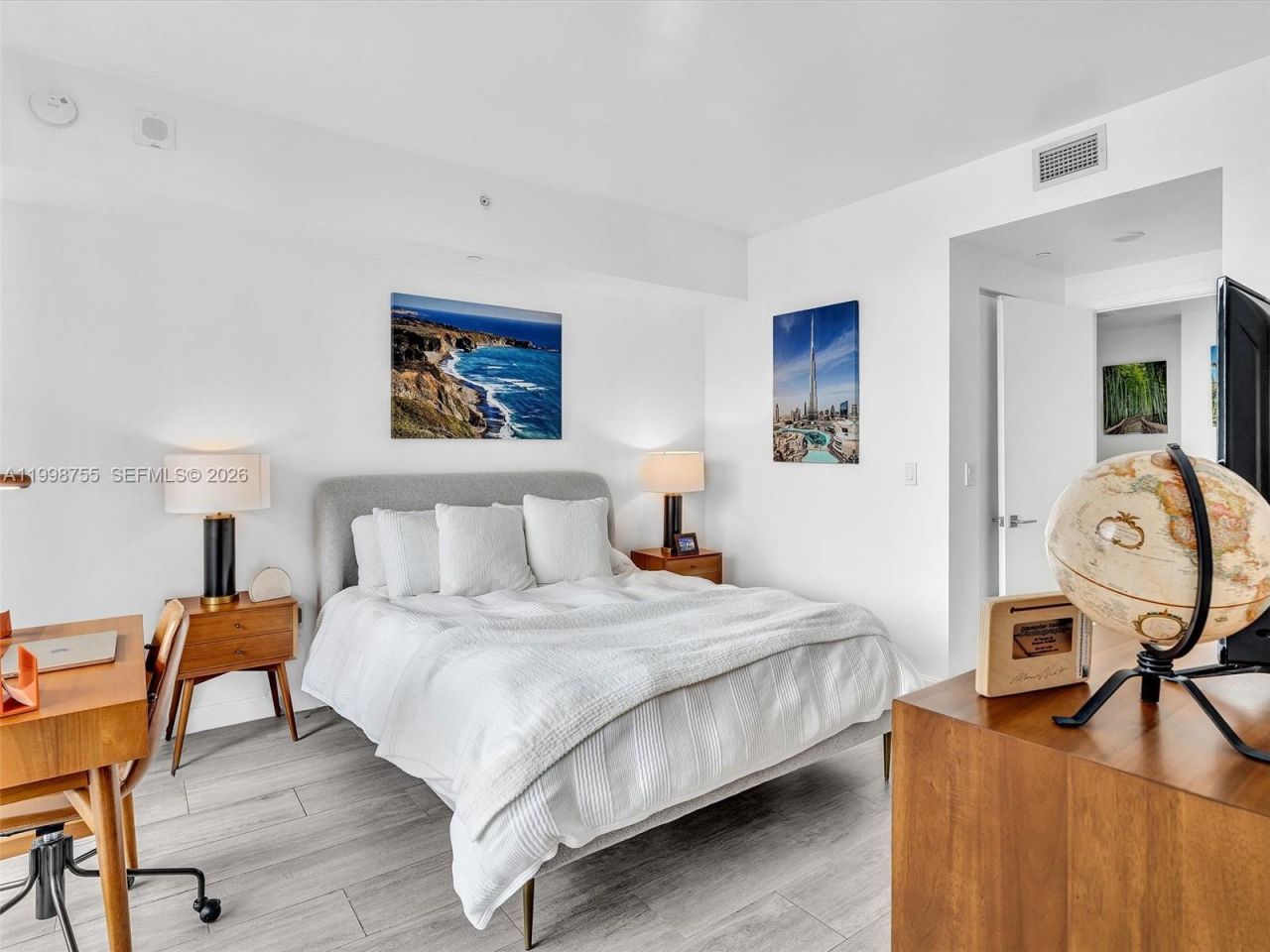 45 SW 9th St, Unit 3609, Miami, FL 33130 Photo