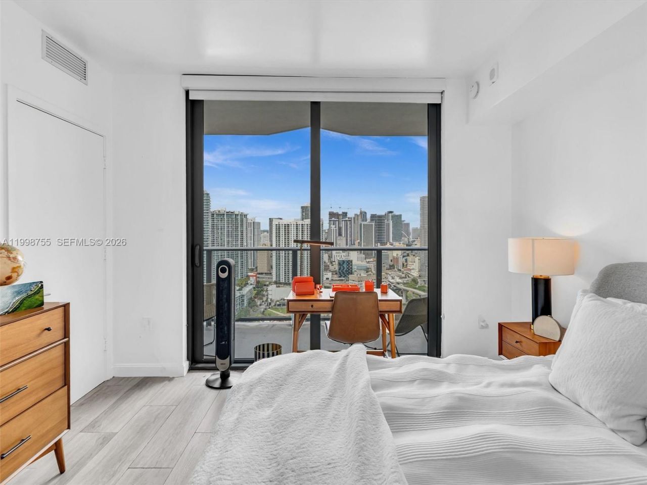 45 SW 9th St, Unit 3609, Miami, FL 33130 Photo