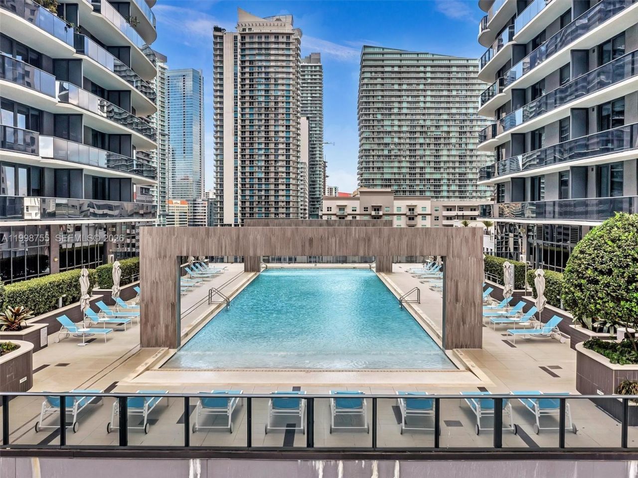 45 SW 9th St, Unit 3609, Miami, FL 33130 Photo