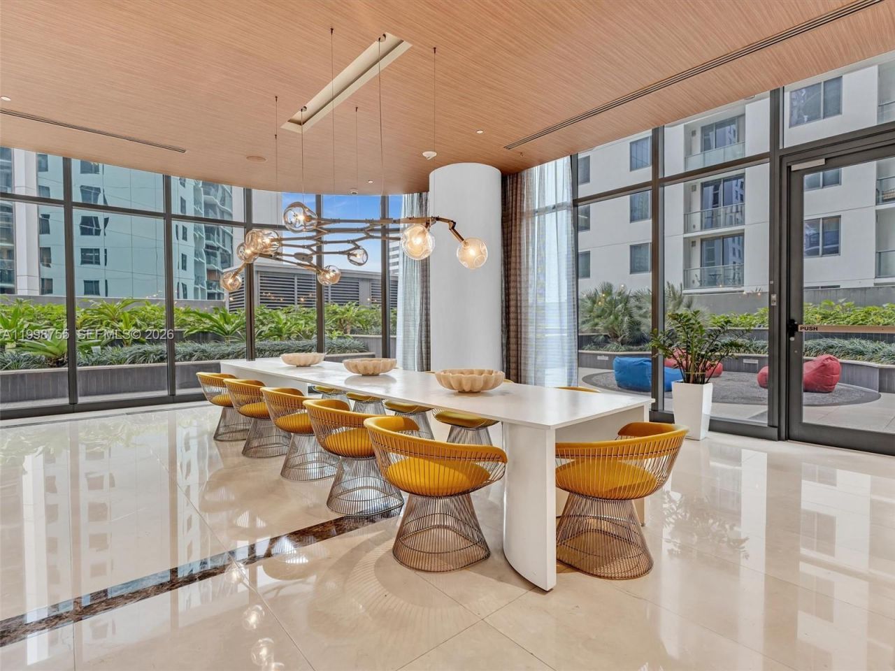 45 SW 9th St, Unit 3609, Miami, FL 33130 Photo
