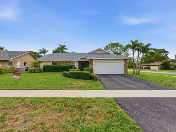 20823 Sugarloaf Ln, Boca Raton, FL 33428
