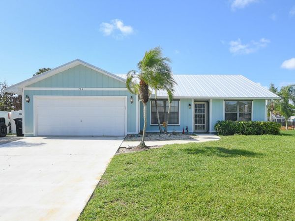 764 SE Evergreen Terrace, Port St. Lucie, FL 34983