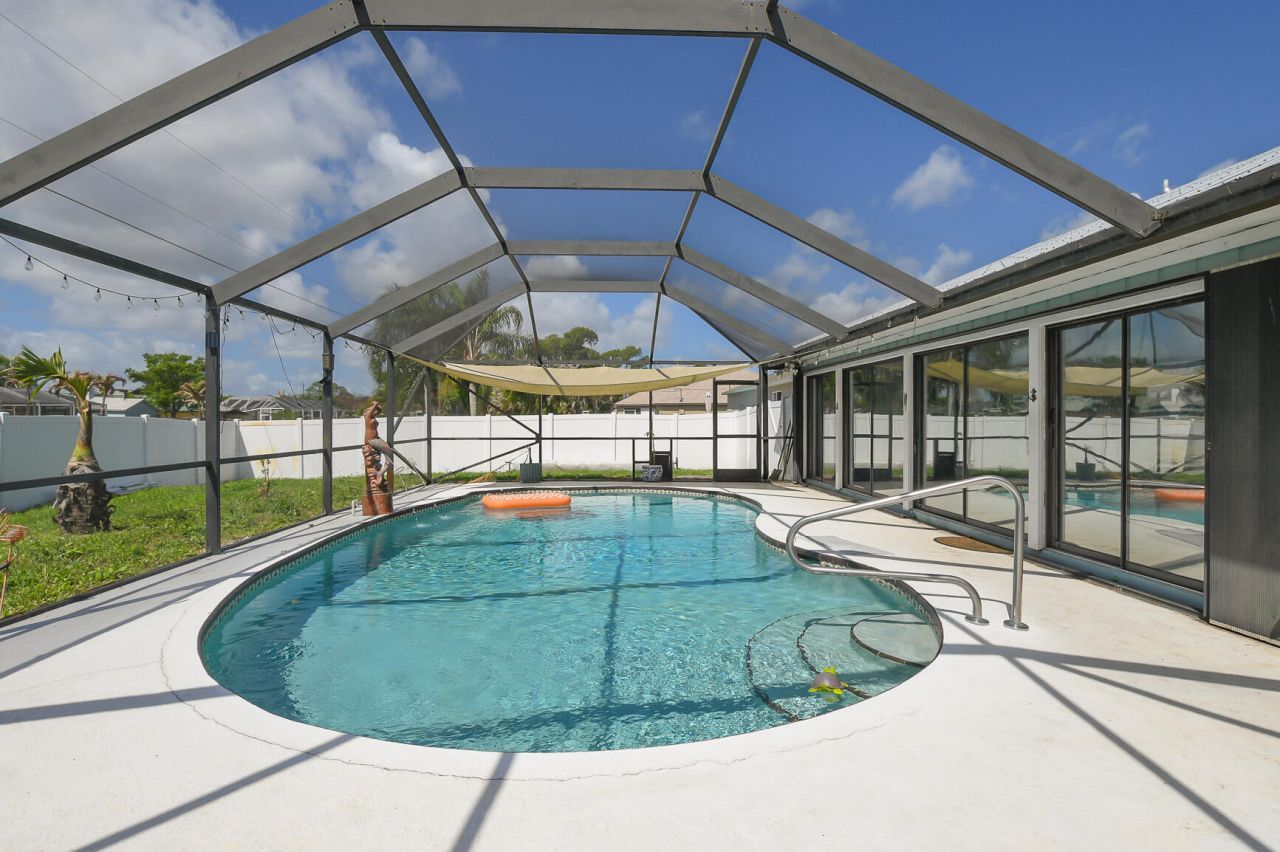 764 SE Evergreen Terrace, Port Saint Lucie, FL 34983 Photo