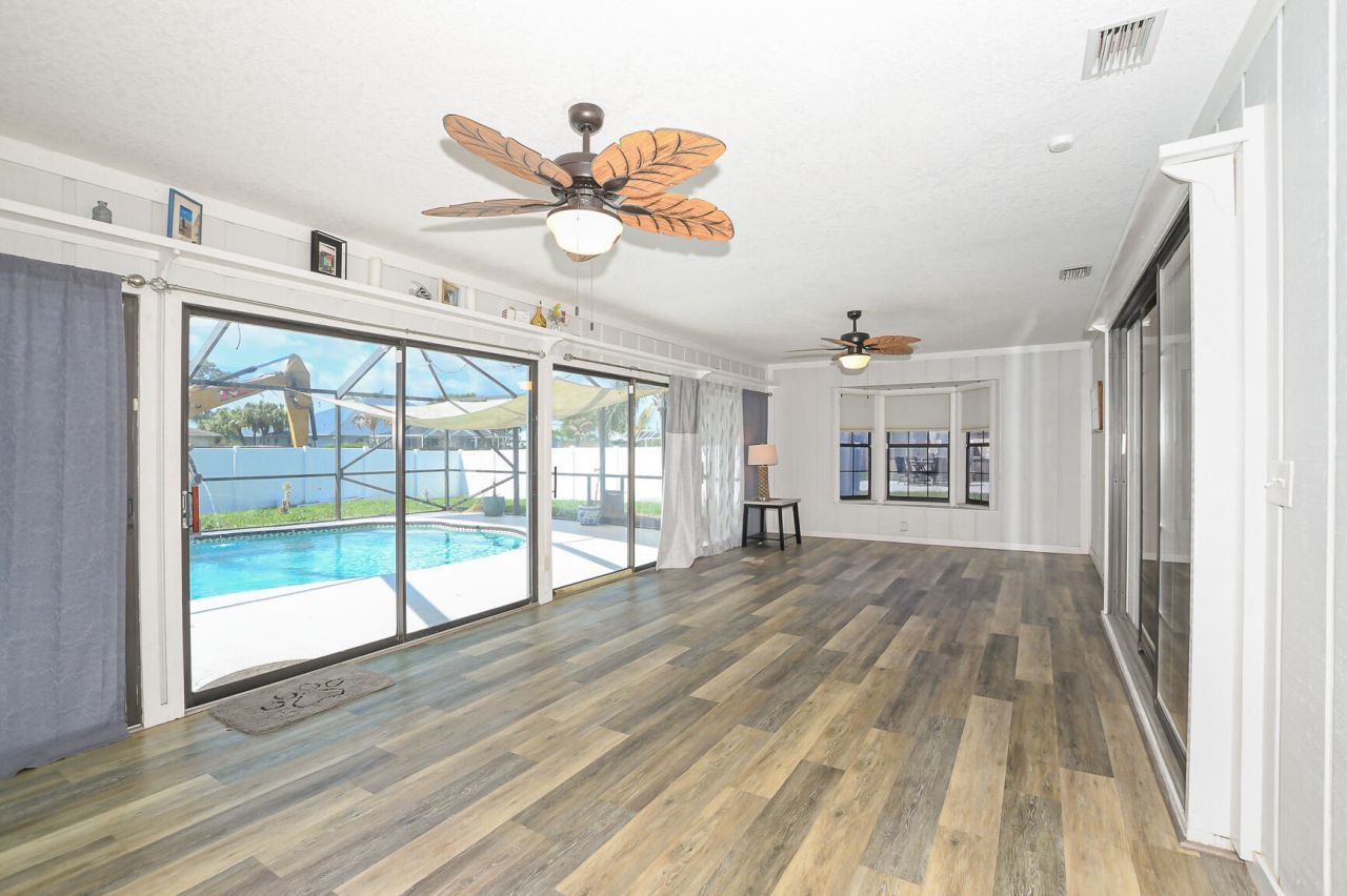 764 SE Evergreen Terrace, Port Saint Lucie, FL 34983 Photo