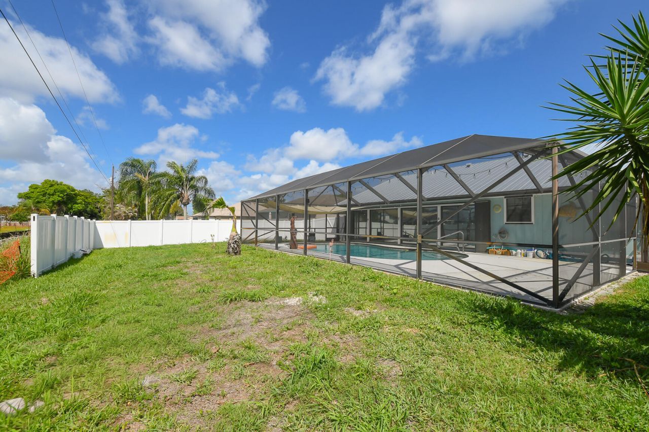 764 SE Evergreen Terrace, Port Saint Lucie, FL 34983 Photo