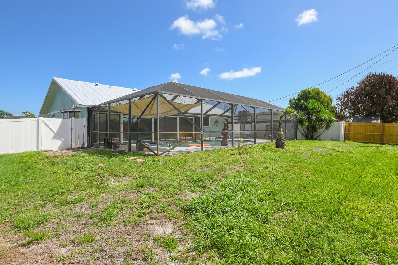 764 SE Evergreen Terrace, Port Saint Lucie, FL 34983 Photo