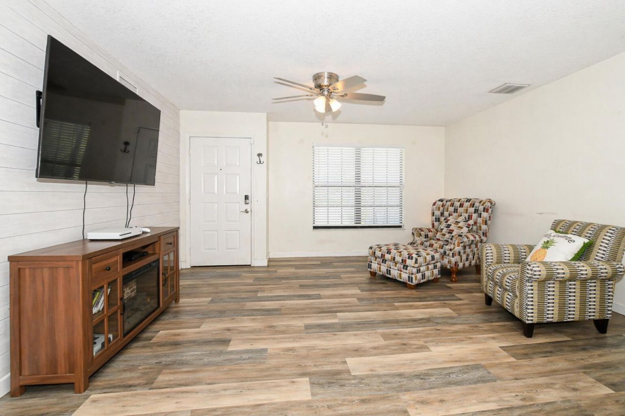 764 SE Evergreen Terrace, Port Saint Lucie, FL 34983 Photo