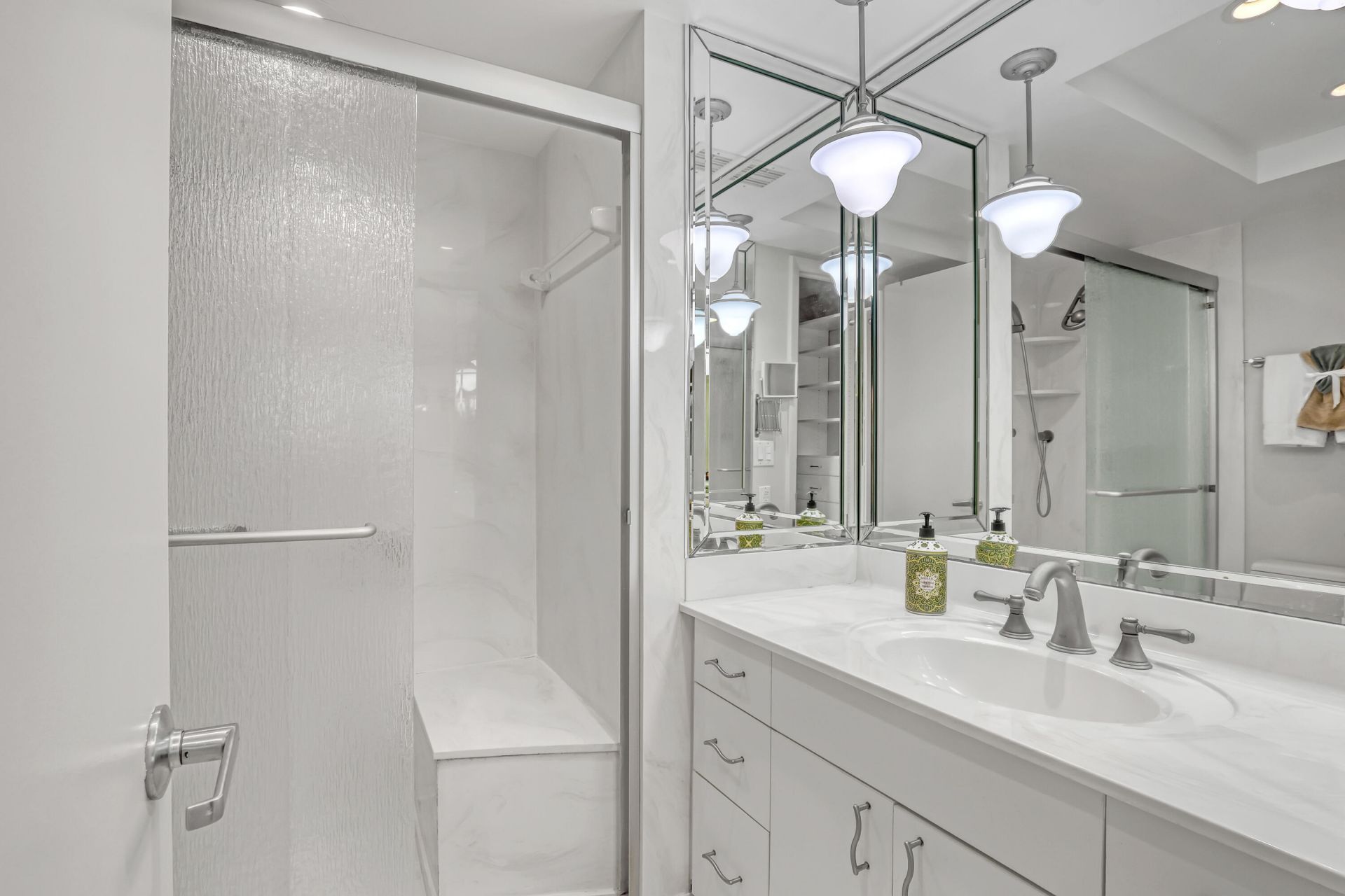 125 S Ocean Avenue, Unit 304, Palm Beach Shores, FL 33404 Photo