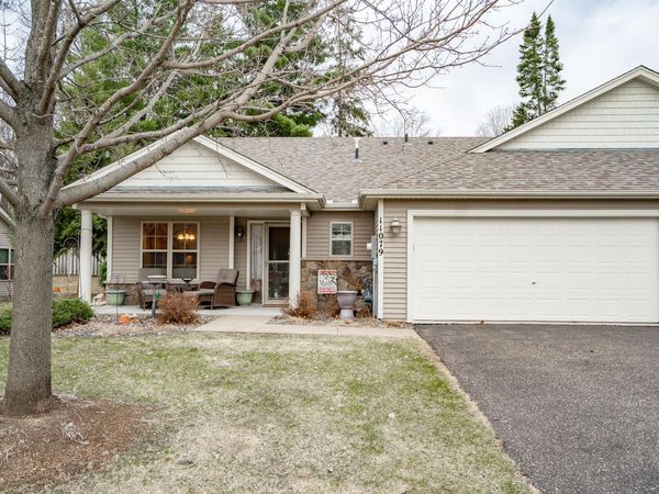 11079 Eagle Ridge Way, Chisago City, MN 55013