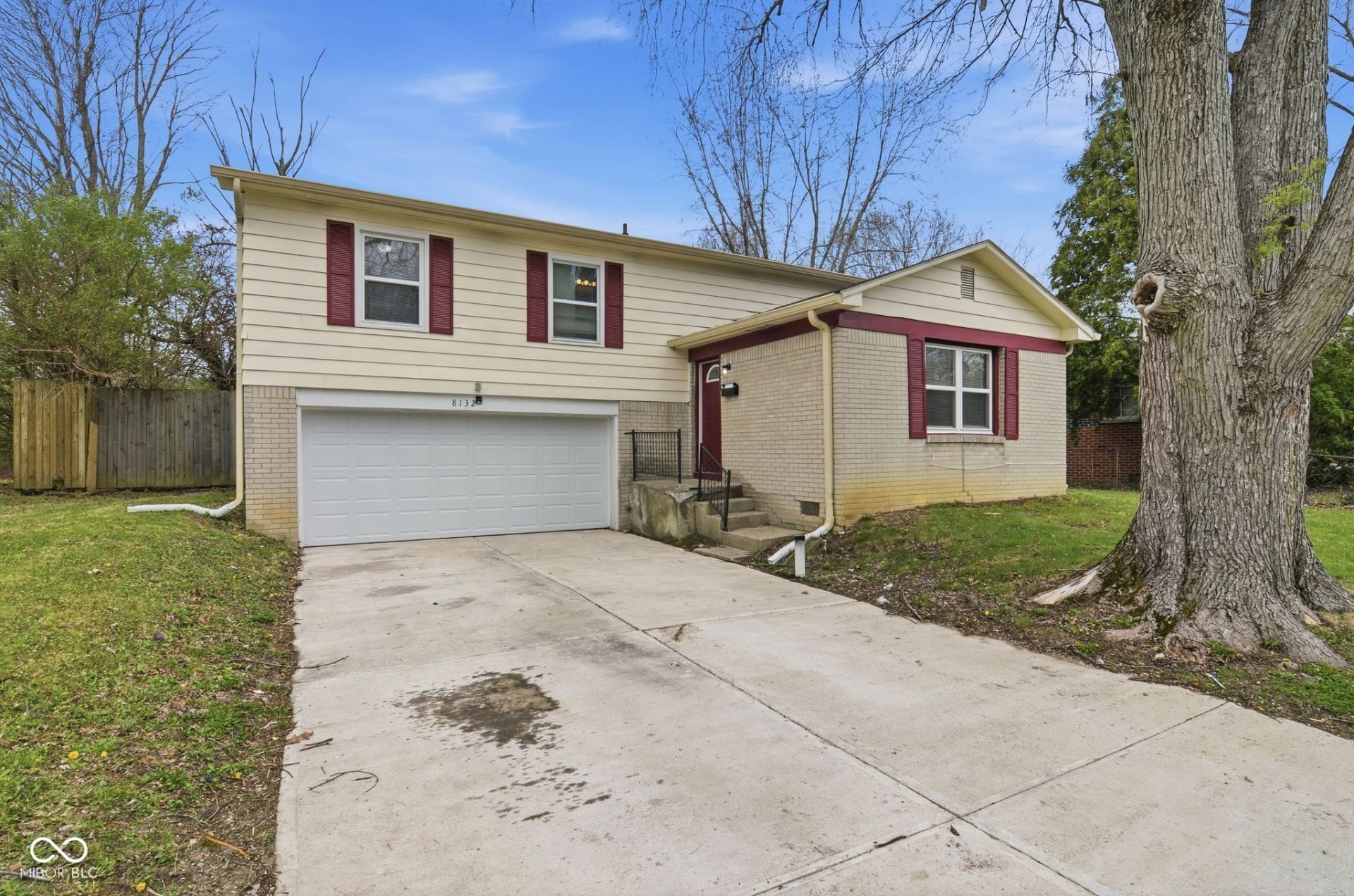8132 E 34th Street, Indianapolis, IN 46226 Main Photo