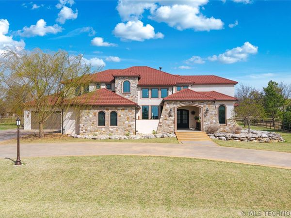 6403 N Wildwood Lane , Owasso, OK 74055
