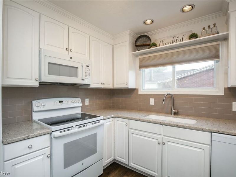 1006 Marquardt Avenue NW, North Canton, OH 44720 Photo 8