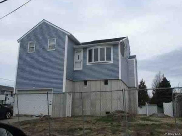 60 Meister Boulevard , Freeport, NY 11520