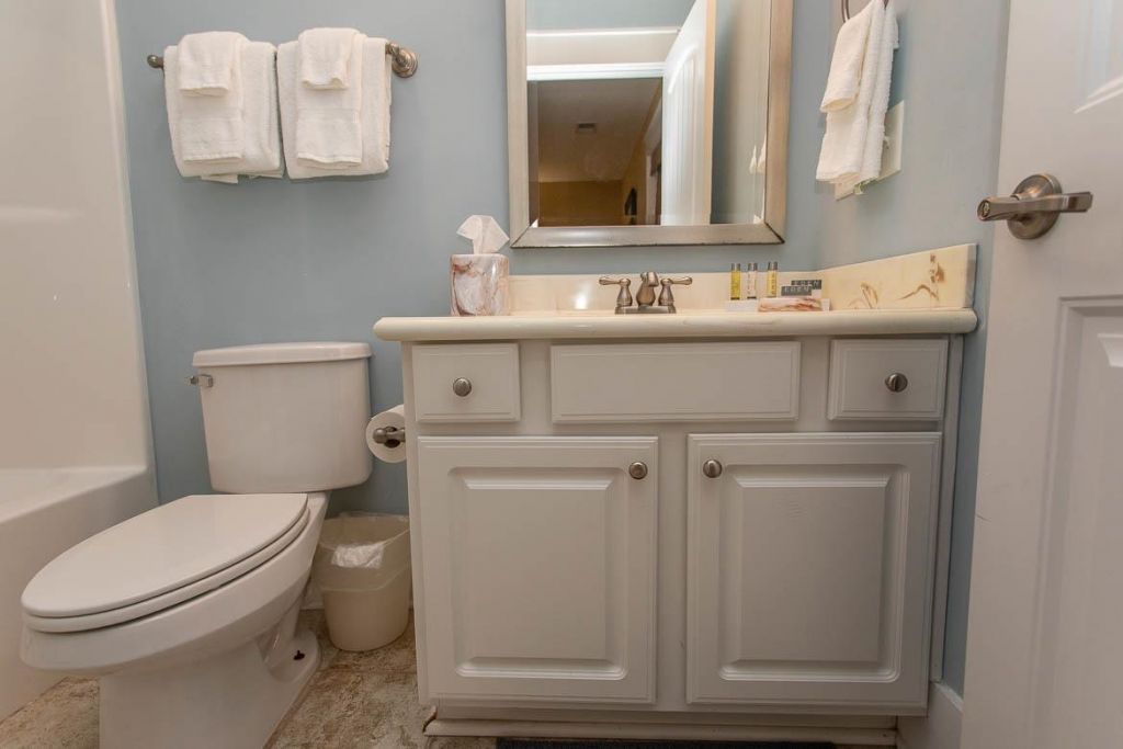 4921 Cinzia Ln. Photo 13