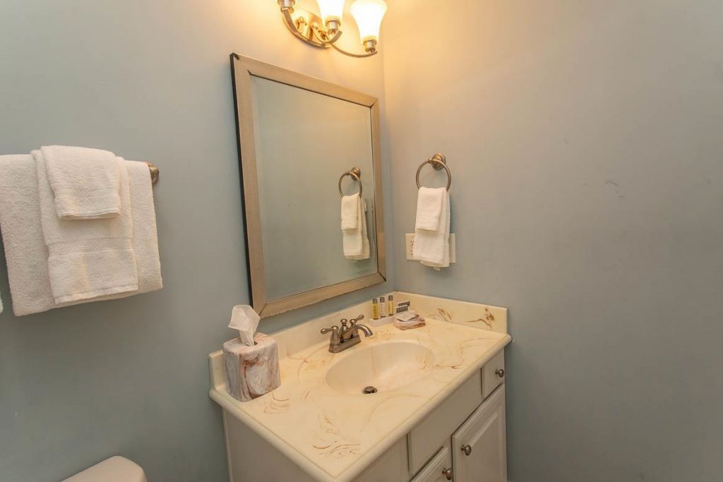 4921 Cinzia Ln. Photo 15