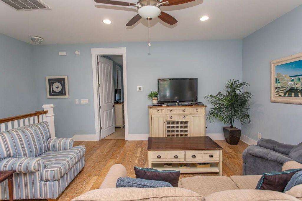 4921 Cinzia Ln. Photo 21