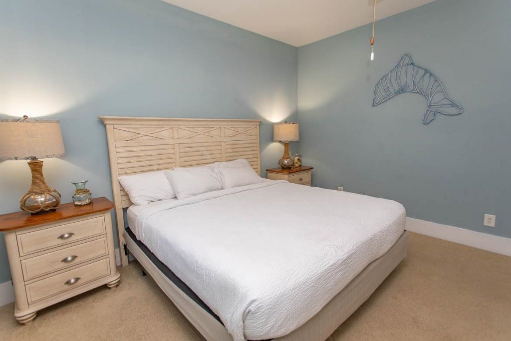 4921 Cinzia Ln. Photo 32