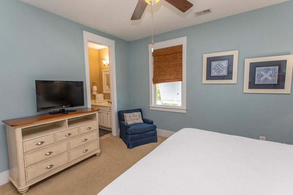 4921 Cinzia Ln. Photo 33