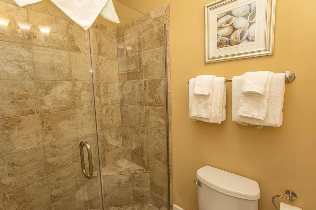 4921 Cinzia Ln. Photo 36