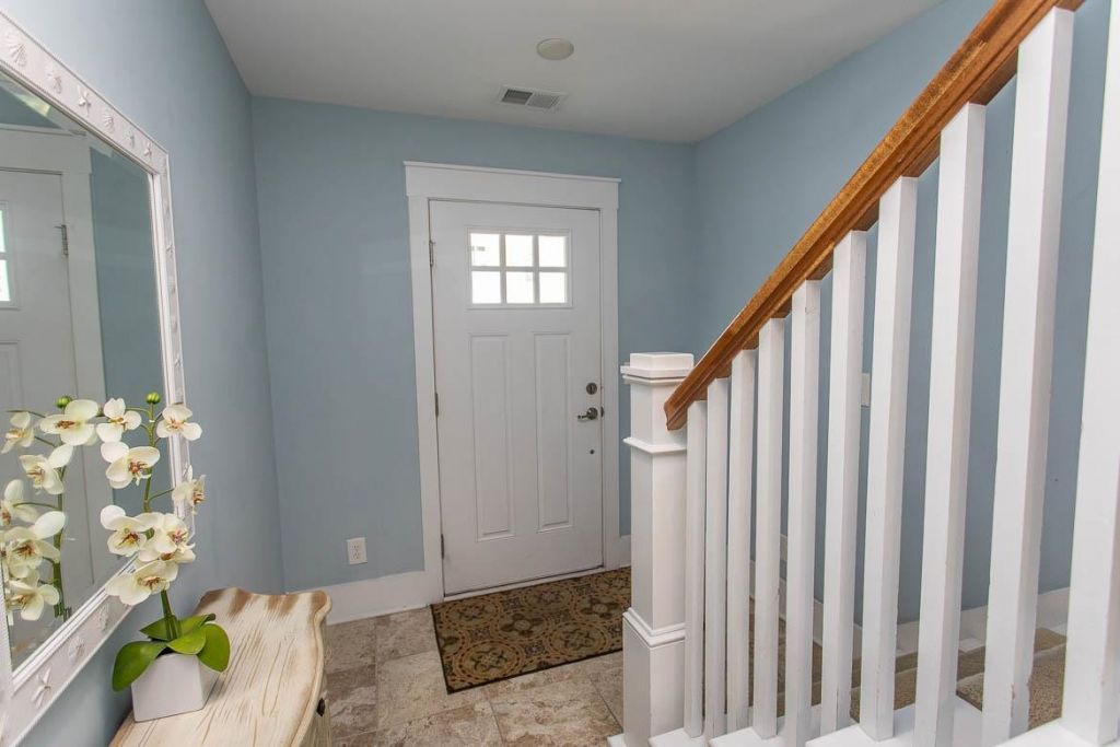 4921 Cinzia Ln. Photo 8